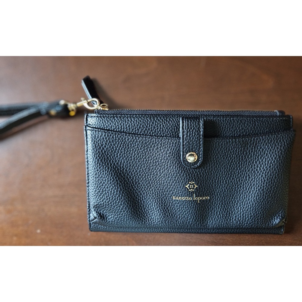 Nanette Lepore Black Pebbled Wristlet Wallet Clutch Zip Around Card Holder